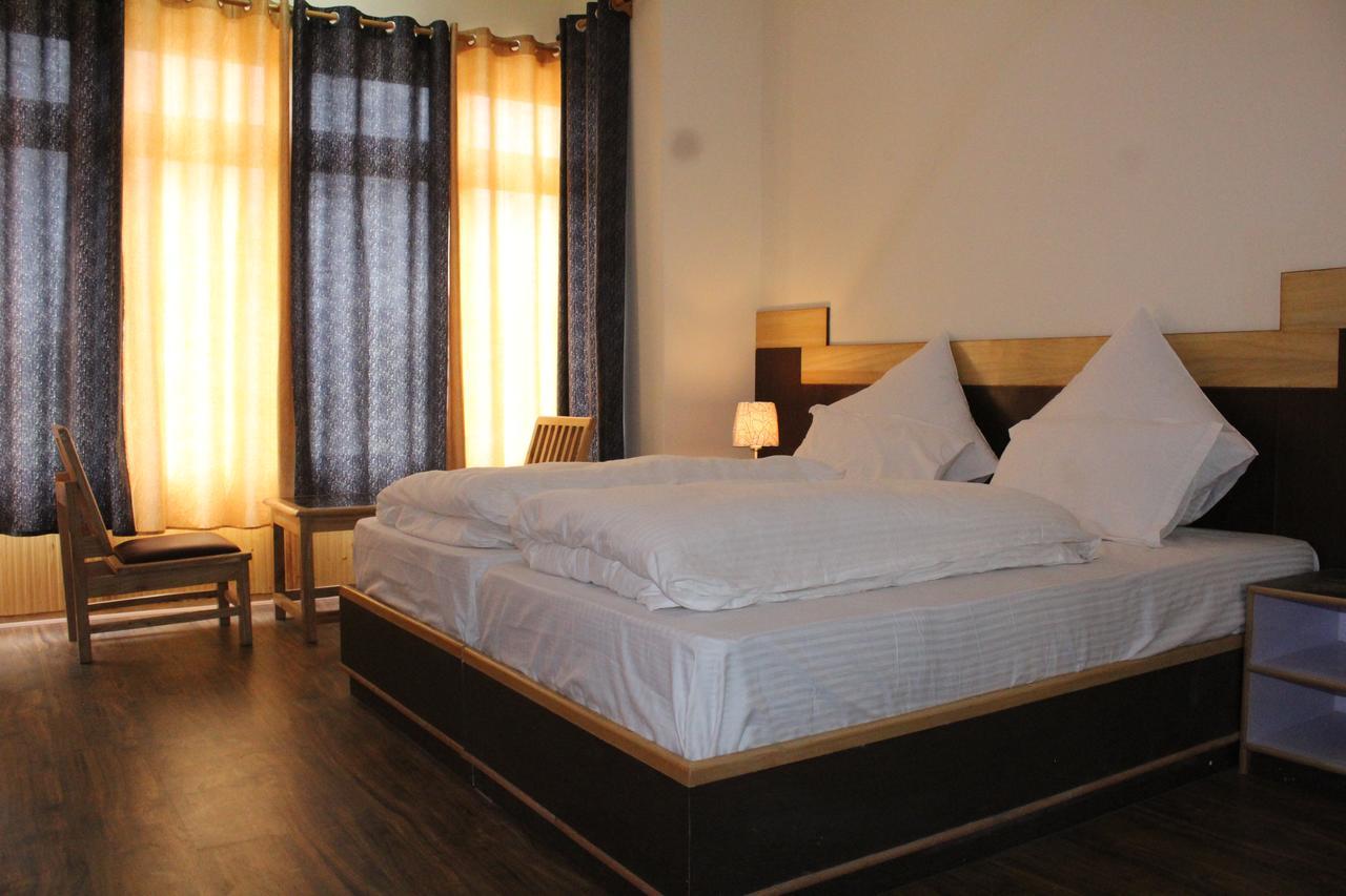 Hotel Kasdar Ladakh Лех Екстериор снимка